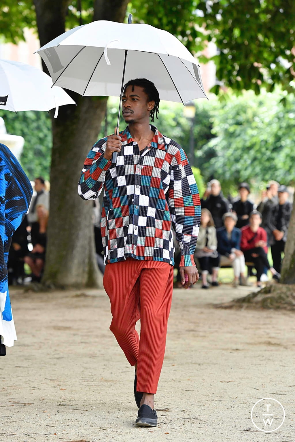 Fashion Week Paris Spring/Summer 2020 look 49 from the Issey Miyake Men collection menswear