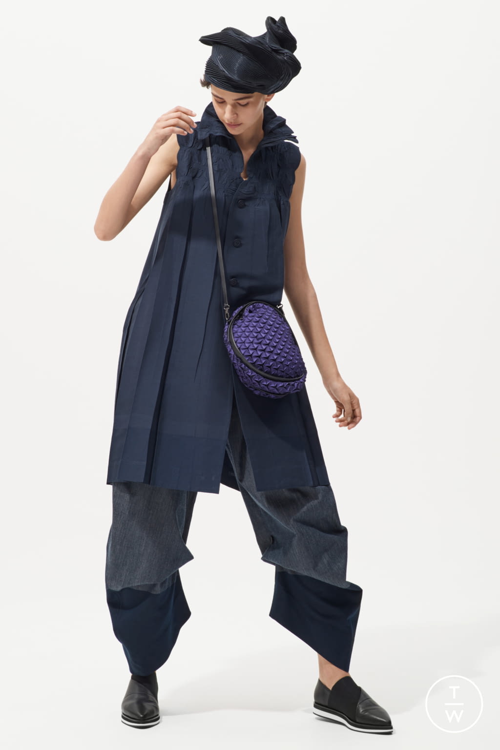 Fashion Week Paris Resort 2019 look 12 from the Issey Miyake collection womenswear