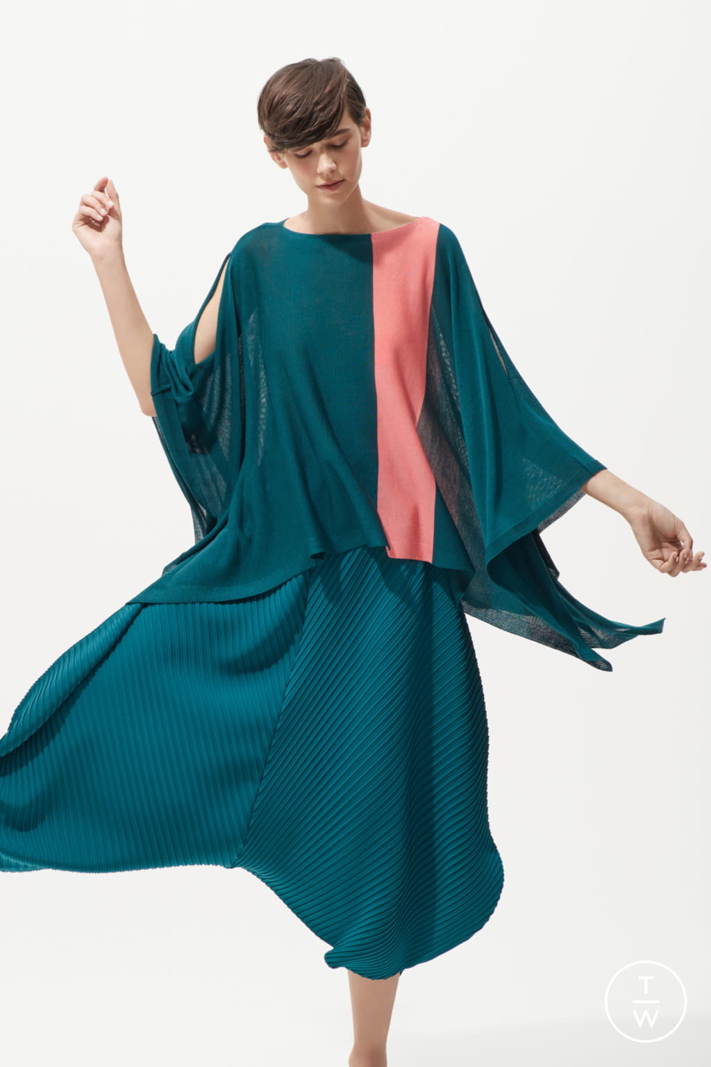 Fashion Week Paris Resort 2019 look 18 de la collection Issey Miyake womenswear