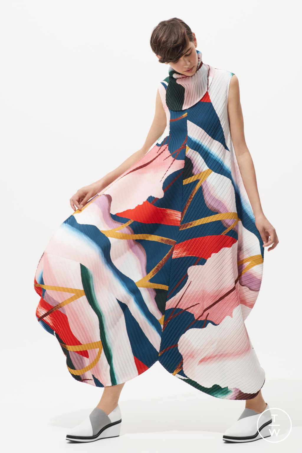 Fashion Week Paris Resort 2019 look 24 from the Issey Miyake collection womenswear