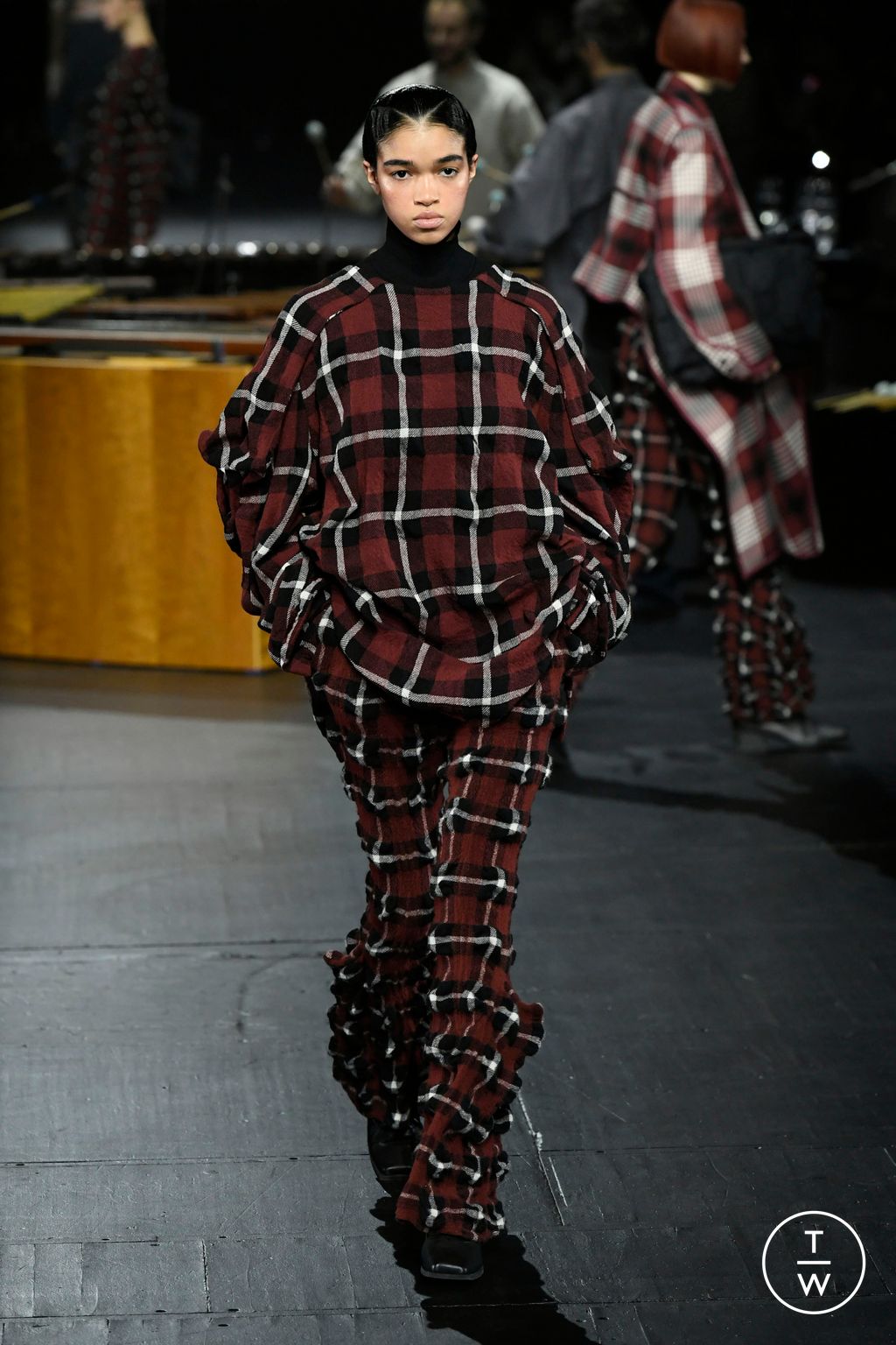 Fashion Week Paris Fall/Winter 2023 look 21 from the Issey Miyake collection 女装