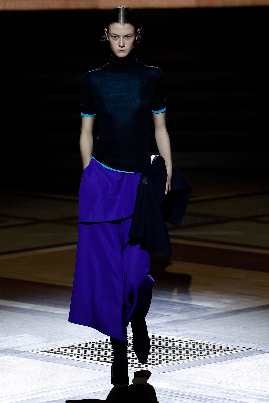 Fashion Week Paris Fall/Winter 2024 look 5 from the Issey Miyake collection womenswear