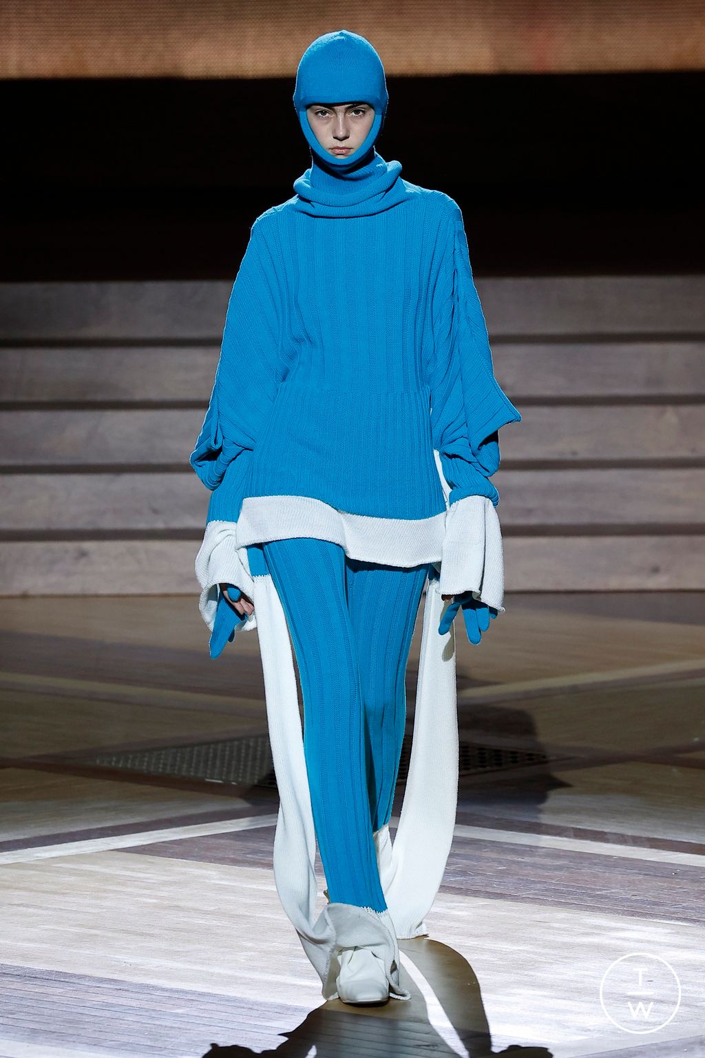 Fashion Week Paris Fall/Winter 2024 look 13 from the Issey Miyake collection 女装