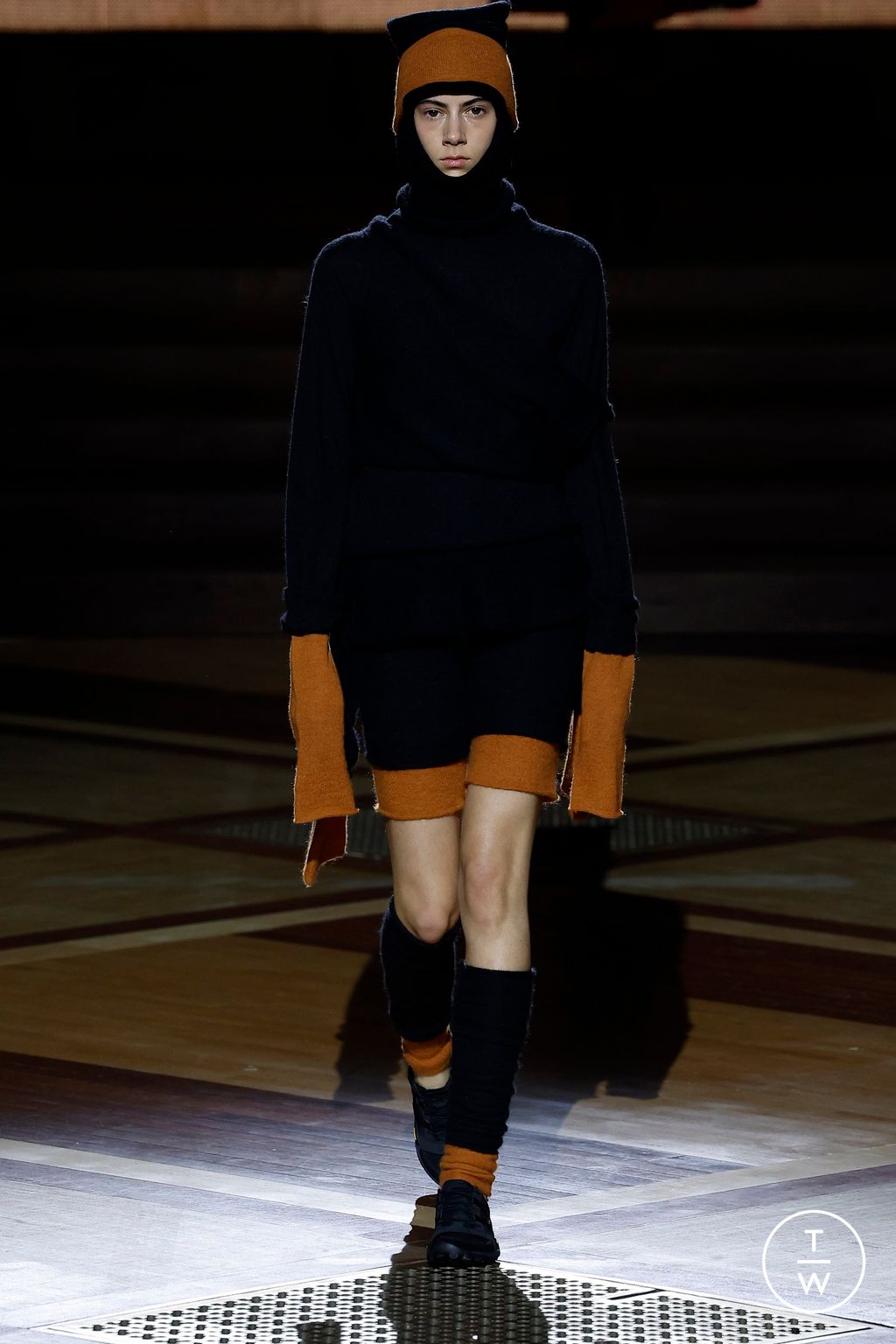 Fashion Week Paris Fall/Winter 2024 look 33 from the Issey Miyake collection womenswear