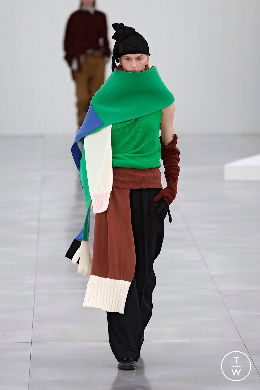 Fashion Week Paris Fall/Winter 2025 look 27 from the Issey Miyake collection 女装