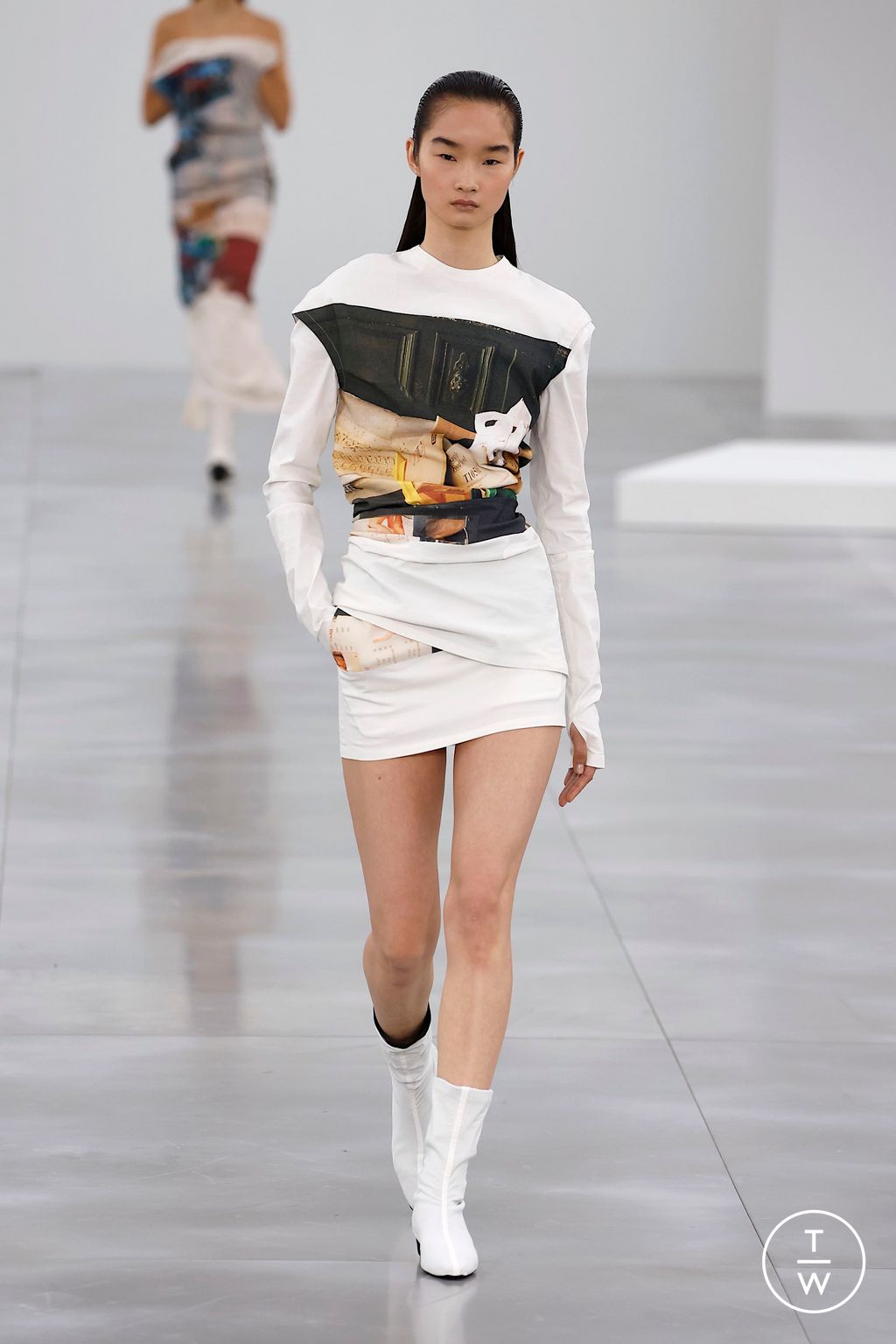 Fashion Week Paris Fall/Winter 2025 look 39 from the Issey Miyake collection womenswear