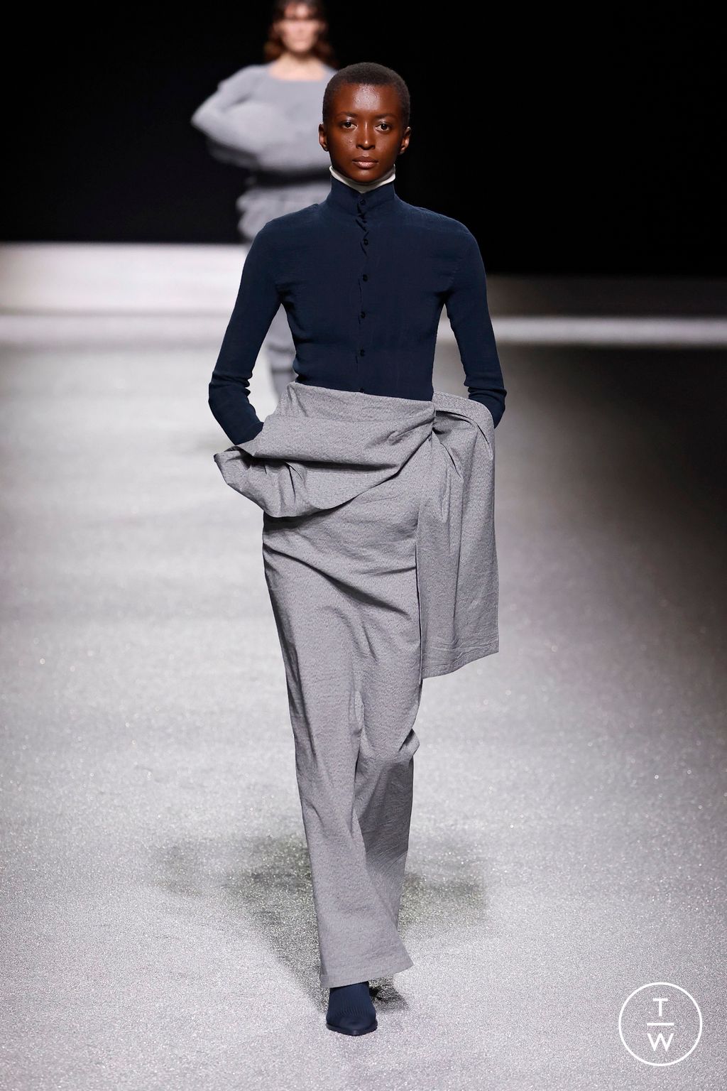 Fashion Week Paris Fall/Winter 2026 look 7 from the Issey Miyake collection womenswear