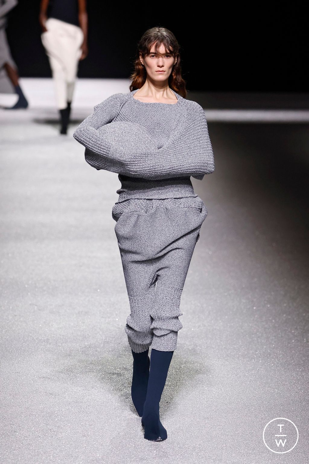 Fashion Week Paris Fall/Winter 2026 look 8 from the Issey Miyake collection womenswear