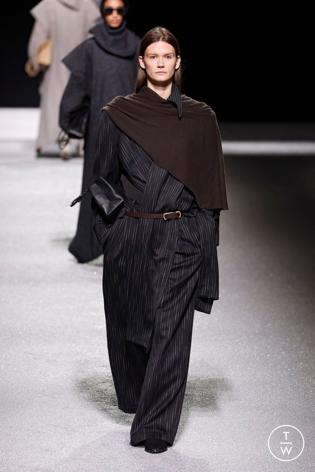 Fashion Week Paris Fall/Winter 2026 look 17 from the Issey Miyake collection womenswear
