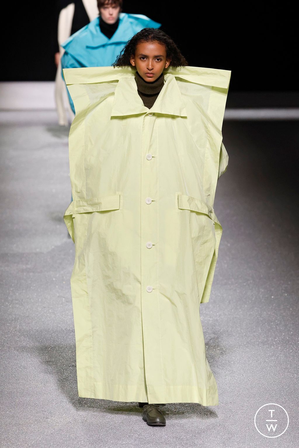 Fashion Week Paris Fall/Winter 2026 look 30 from the Issey Miyake collection womenswear