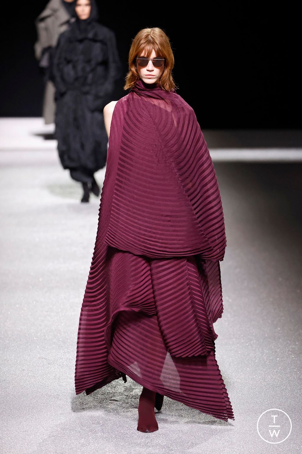 Fashion Week Paris Fall/Winter 2026 look 40 from the Issey Miyake collection womenswear