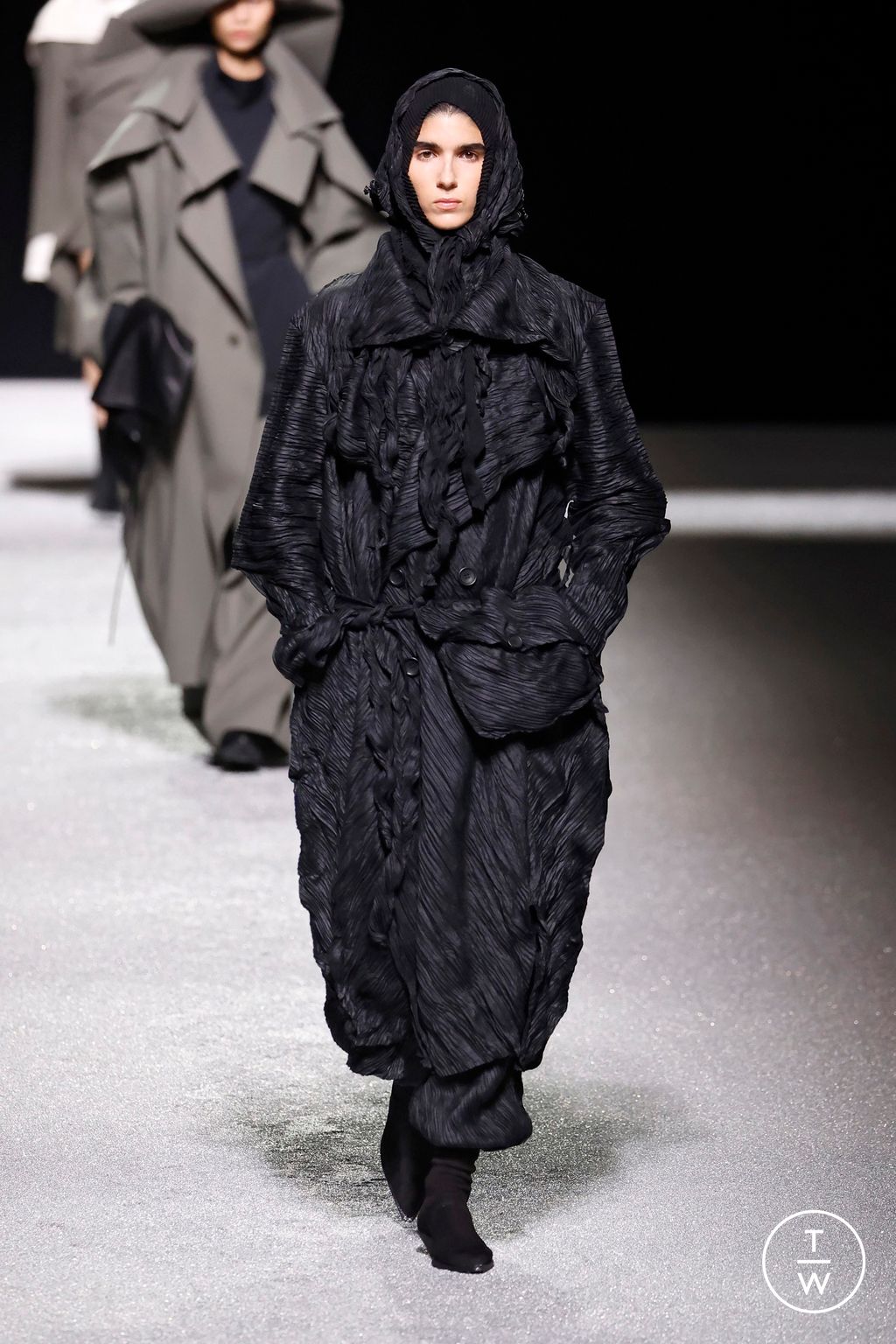Fashion Week Paris Fall/Winter 2026 look 41 from the Issey Miyake collection womenswear