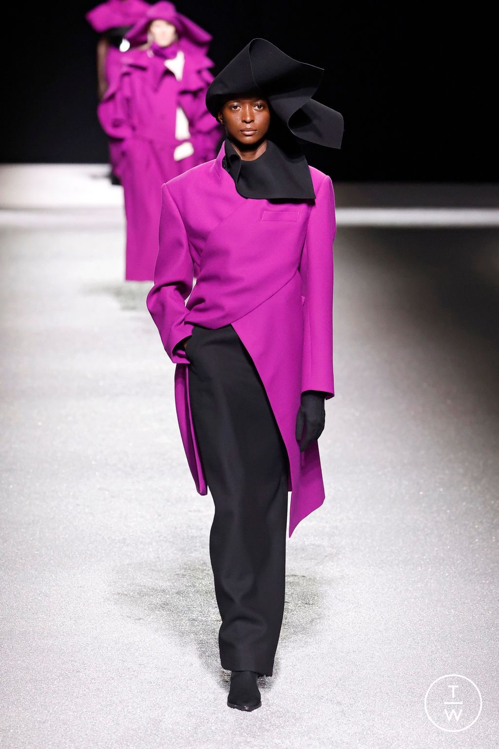 Fashion Week Paris Fall/Winter 2026 look 45 from the Issey Miyake collection womenswear