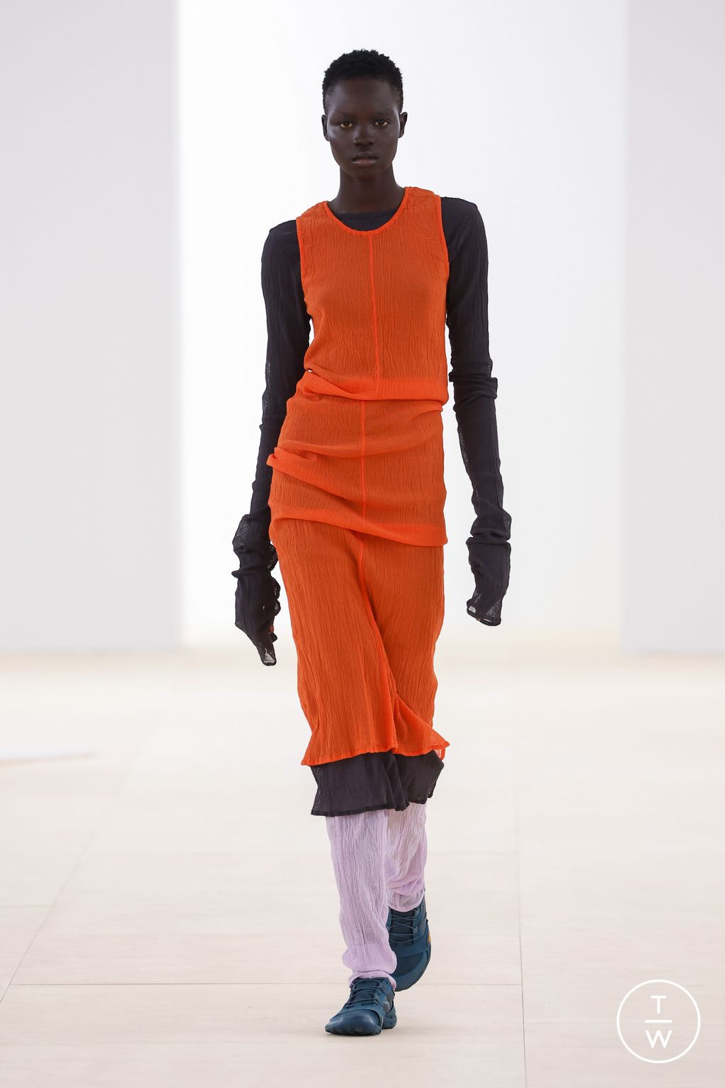 Fashion Week Paris Spring/Summer 2024 look 10 from the Issey Miyake collection womenswear