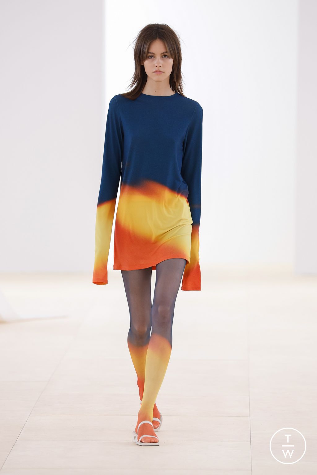 Fashion Week Paris Spring/Summer 2024 look 11 de la collection Issey Miyake womenswear