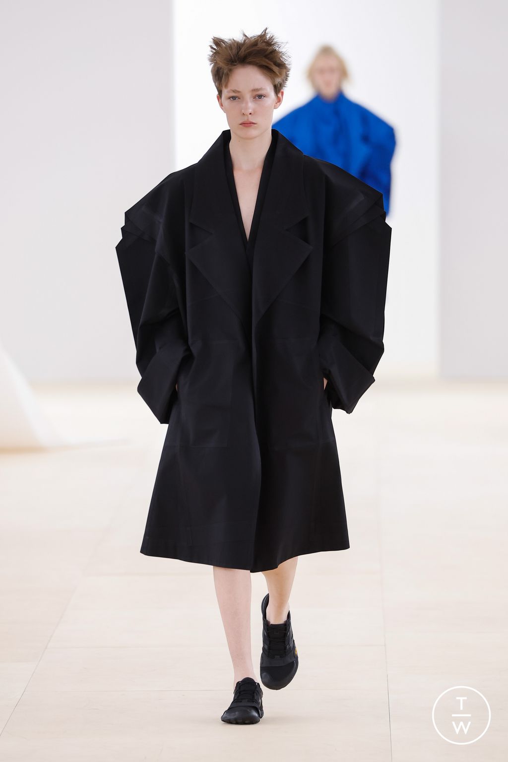 Fashion Week Paris Spring/Summer 2024 look 23 from the Issey Miyake collection 女装