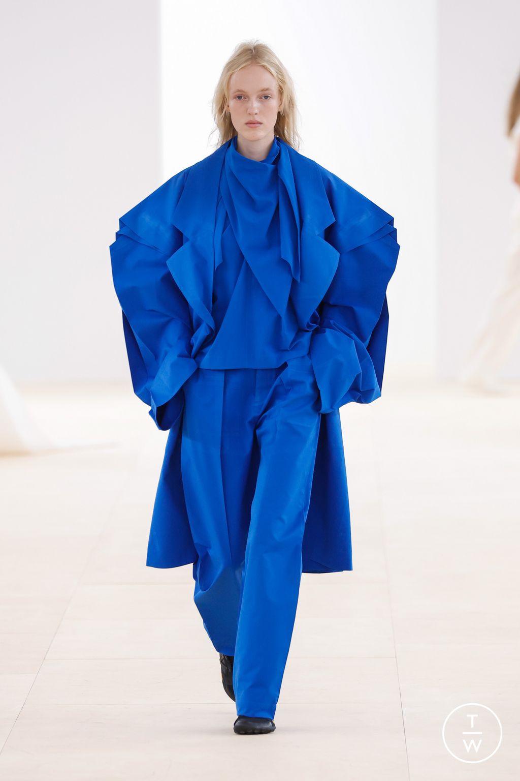 Fashion Week Paris Spring/Summer 2024 look 24 from the Issey Miyake collection 女装