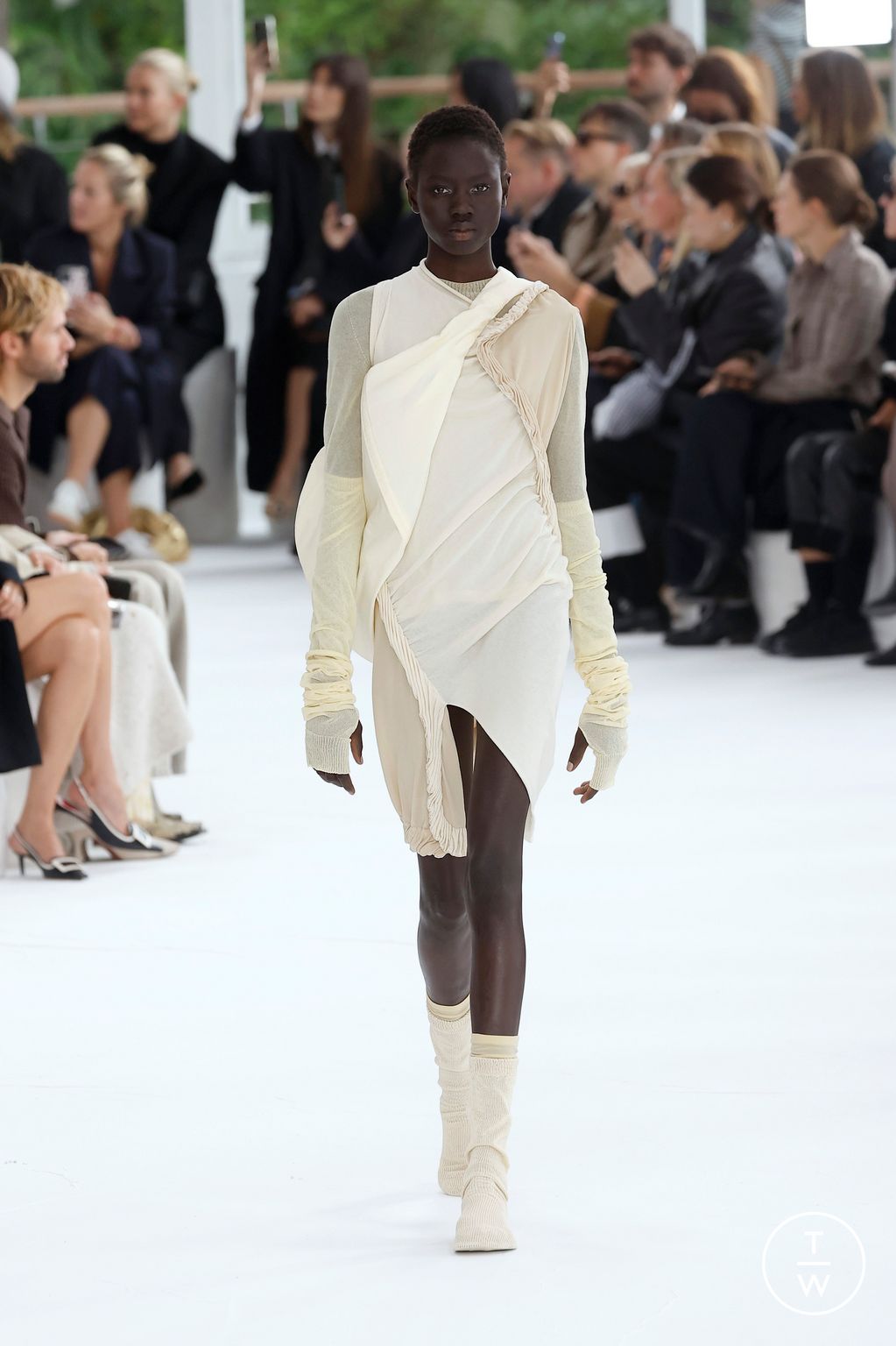 Fashion Week Paris Spring-Summer 2025 look 10 from the Issey Miyake collection womenswear