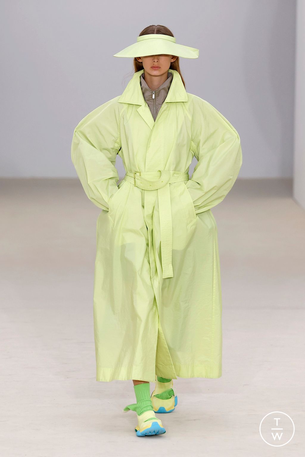 Fashion Week Paris Spring/Summer 2026 look 18 from the Issey Miyake collection 女装