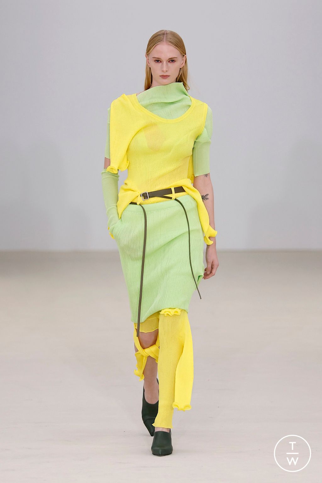Fashion Week Paris Spring/Summer 2026 look 50 from the Issey Miyake collection 女装