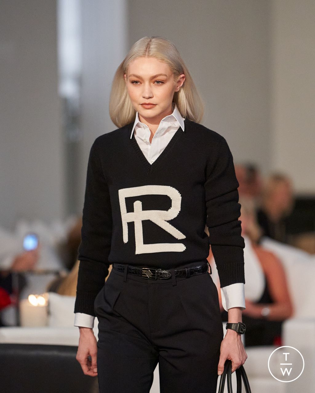 Fashion Week New York Fall/Winter 2022 look 32 from the Ralph Lauren collection womenswear accessories