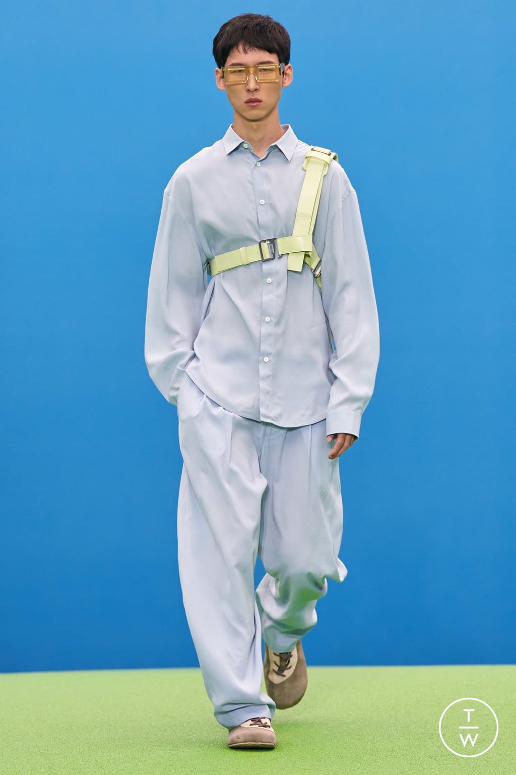 Fashion Week Paris Fall/Winter 2021 look 37 from the Jacquemus collection womenswear