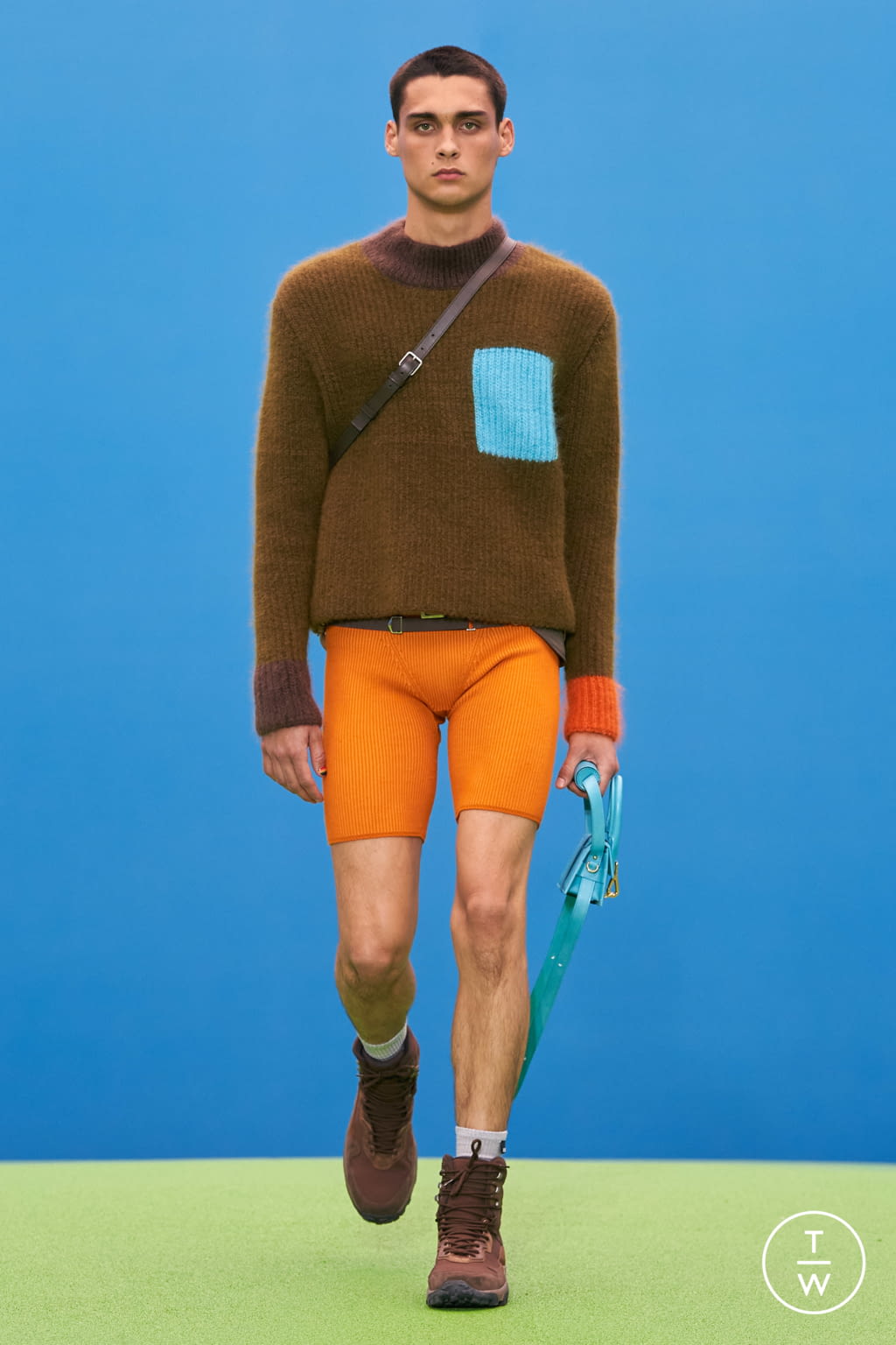 Fashion Week Paris Fall/Winter 2021 look 19 from the Jacquemus collection 男装
