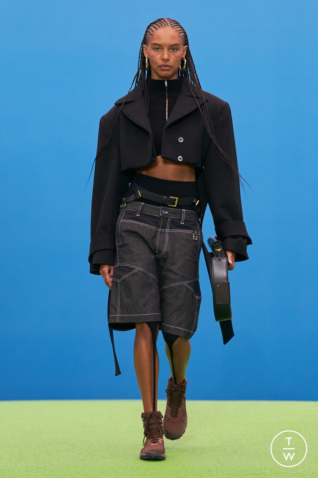 Fashion Week Paris Fall/Winter 2021 look 53 from the Jacquemus collection womenswear