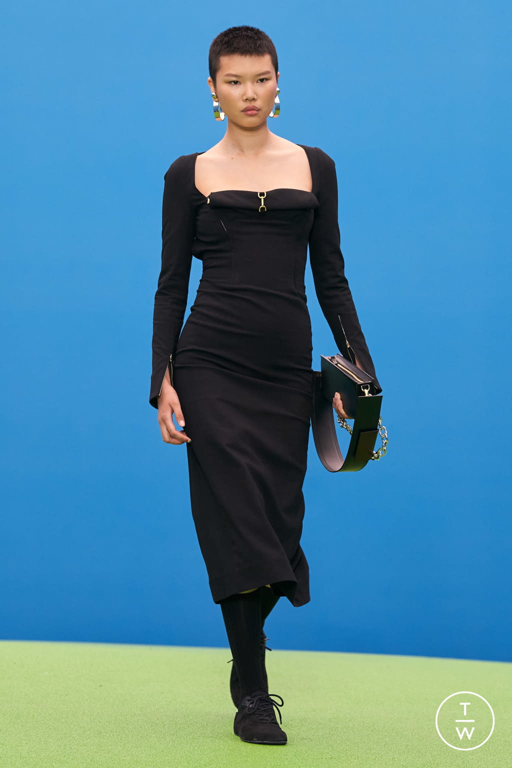 Fashion Week Paris Fall/Winter 2021 look 59 de la collection Jacquemus womenswear