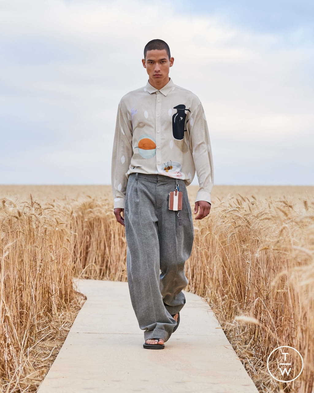 Fashion Week Paris Spring/Summer 2021 look 13 from the Jacquemus collection menswear