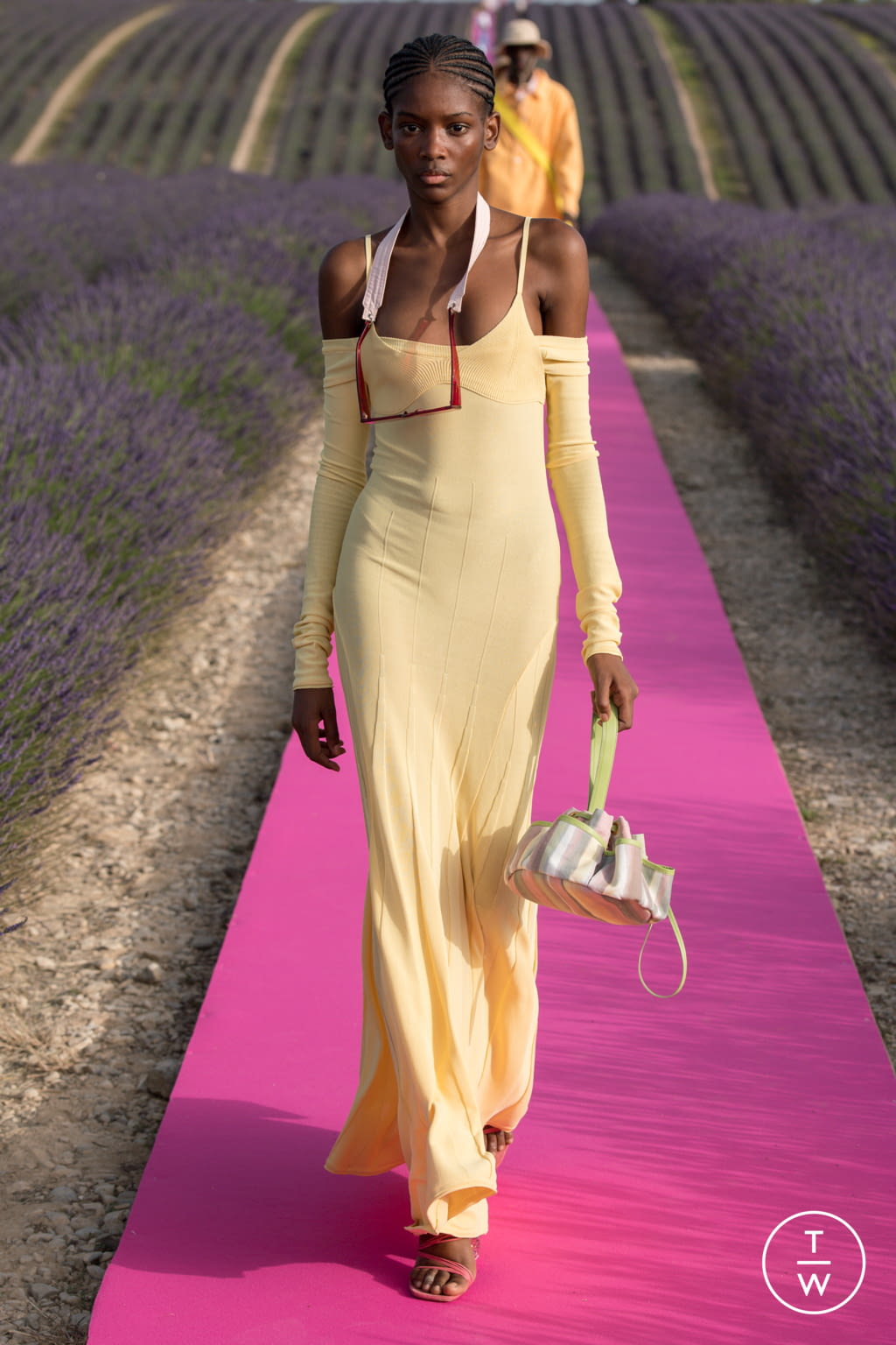 Fashion Week Paris Spring/Summer 2020 look 9 from the Jacquemus collection 女装