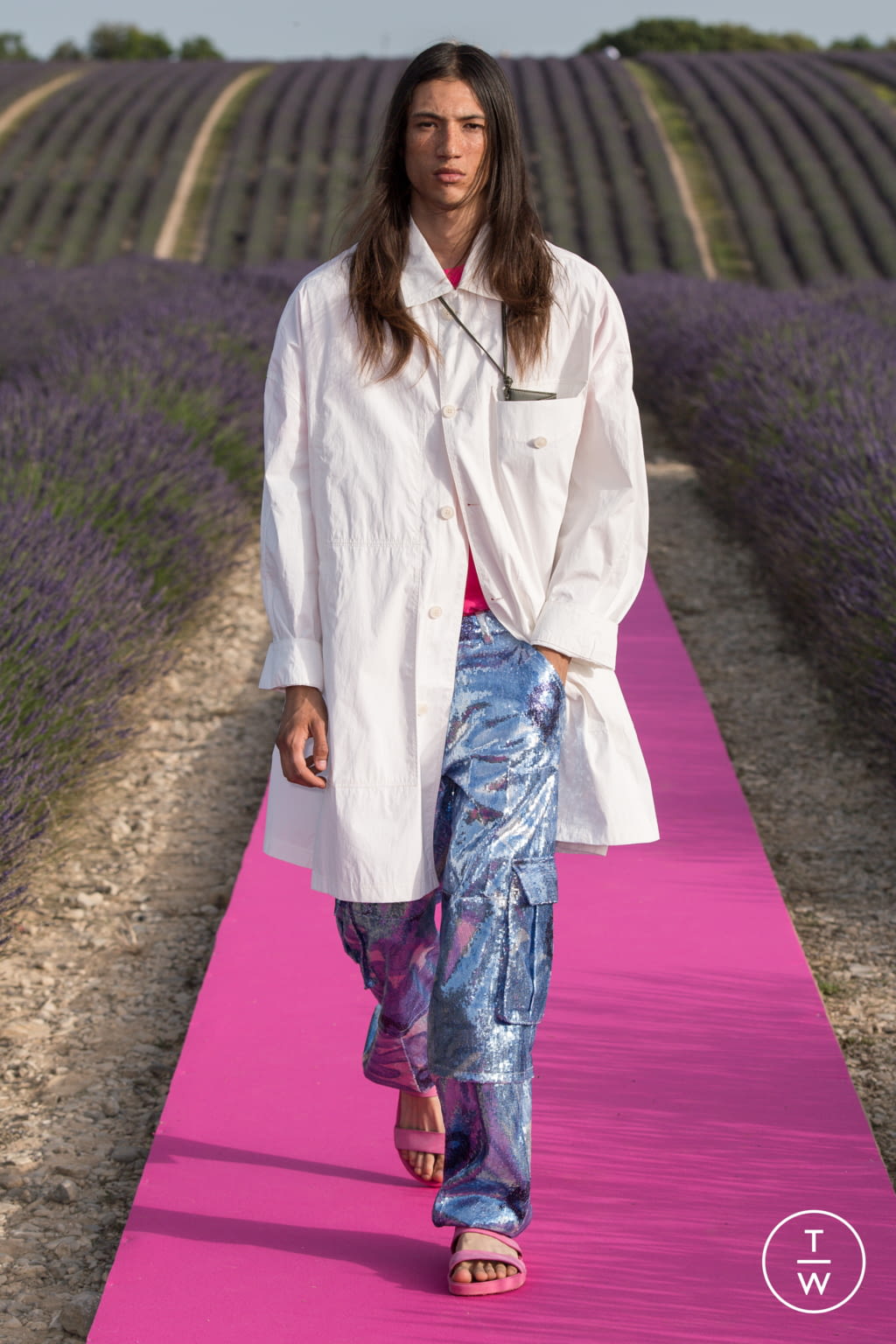 Fashion Week Paris Spring/Summer 2020 look 28 de la collection Jacquemus menswear