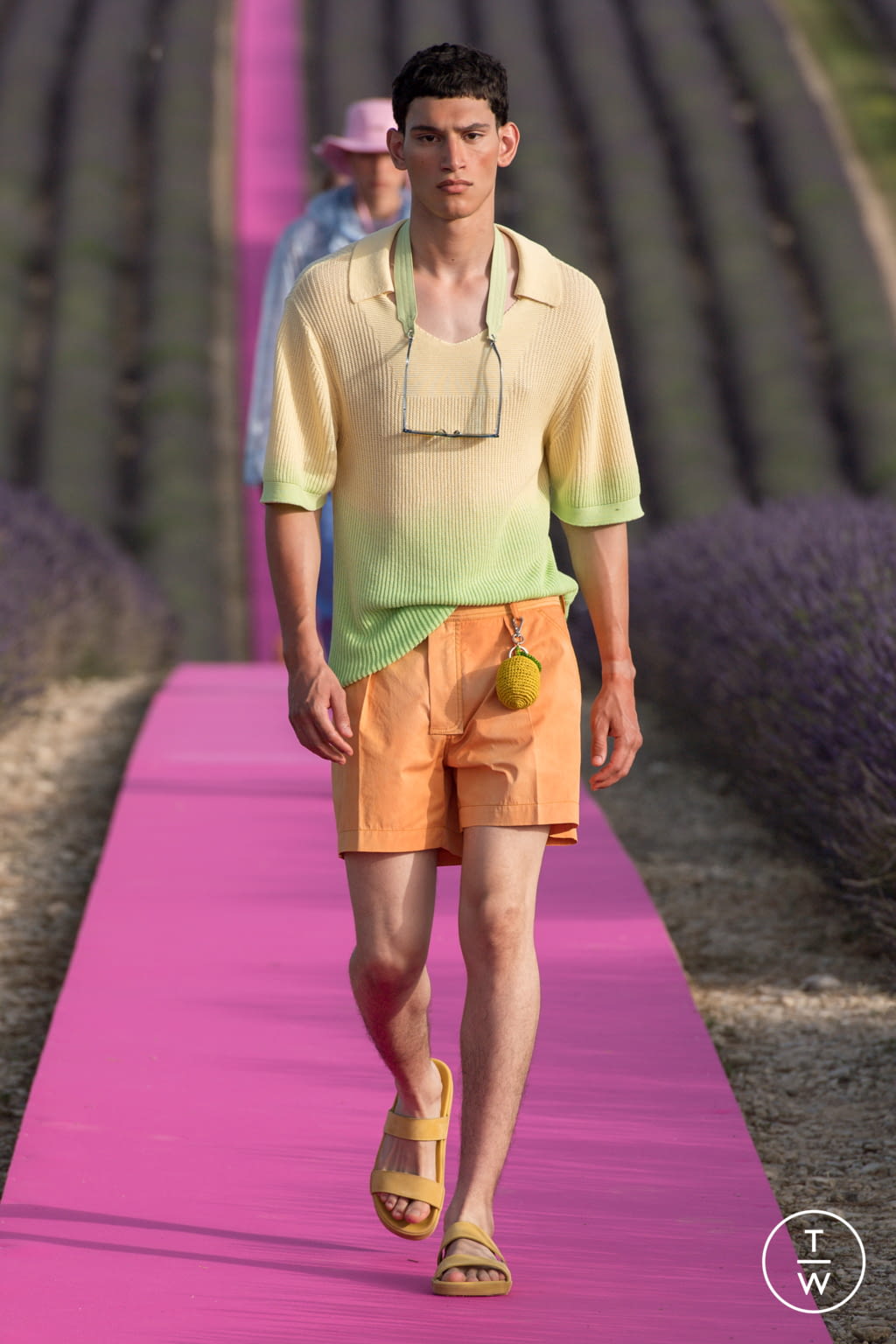 Fashion Week Paris Spring/Summer 2020 look 54 de la collection Jacquemus menswear