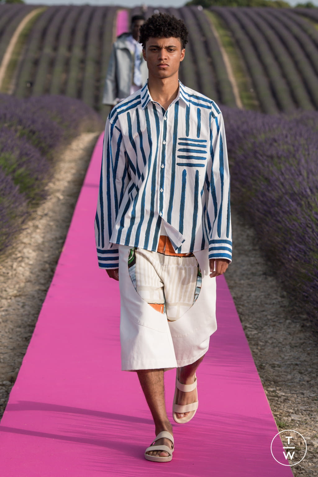 Fashion Week Paris Spring/Summer 2020 look 58 de la collection Jacquemus menswear