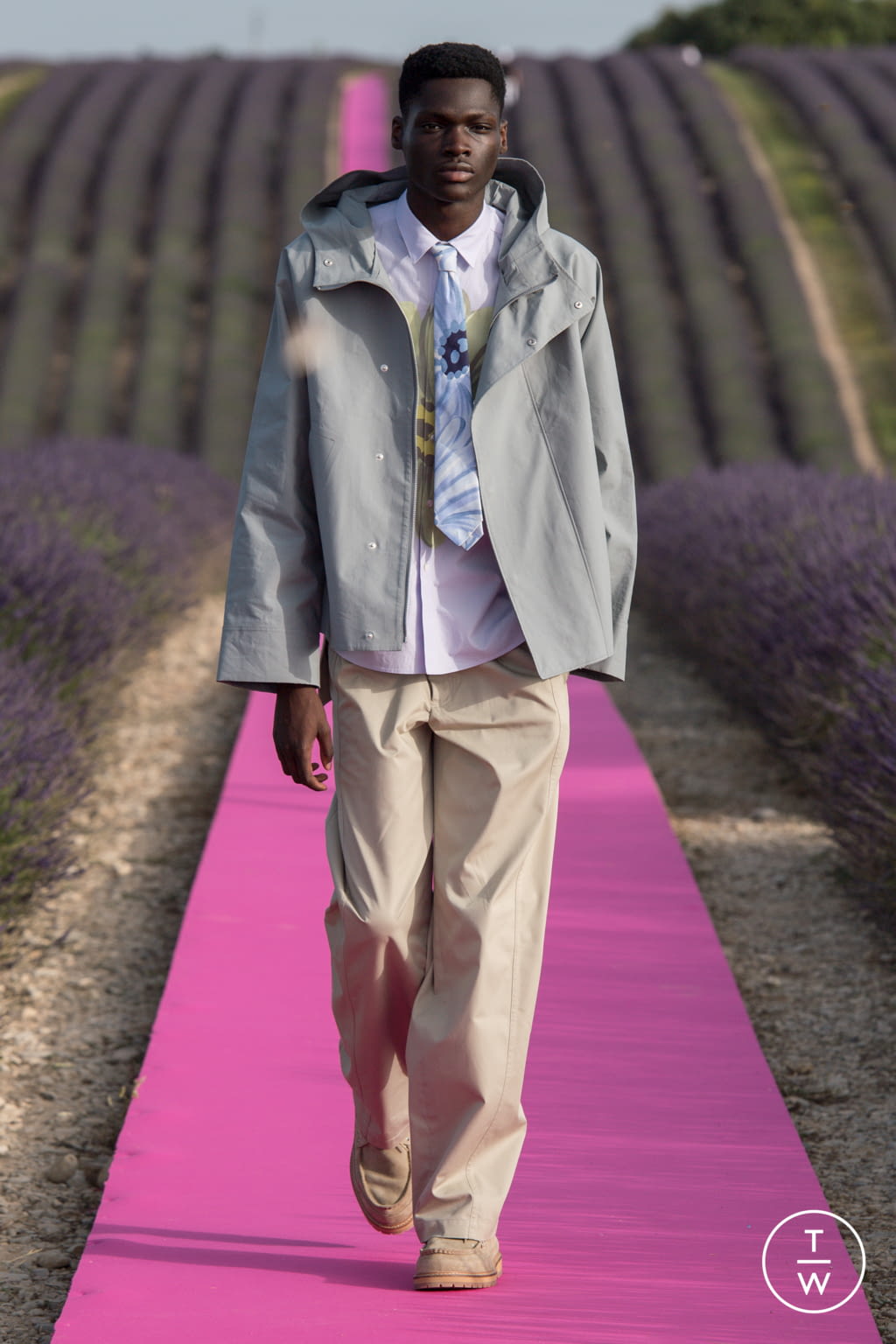 Fashion Week Paris Spring/Summer 2020 look 59 from the Jacquemus collection menswear