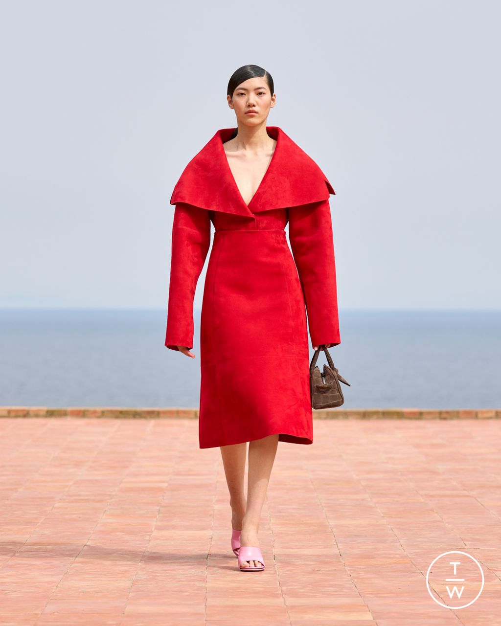 Fashion Week Paris Fall/Winter 2024 look 6 from the Jacquemus collection 女装