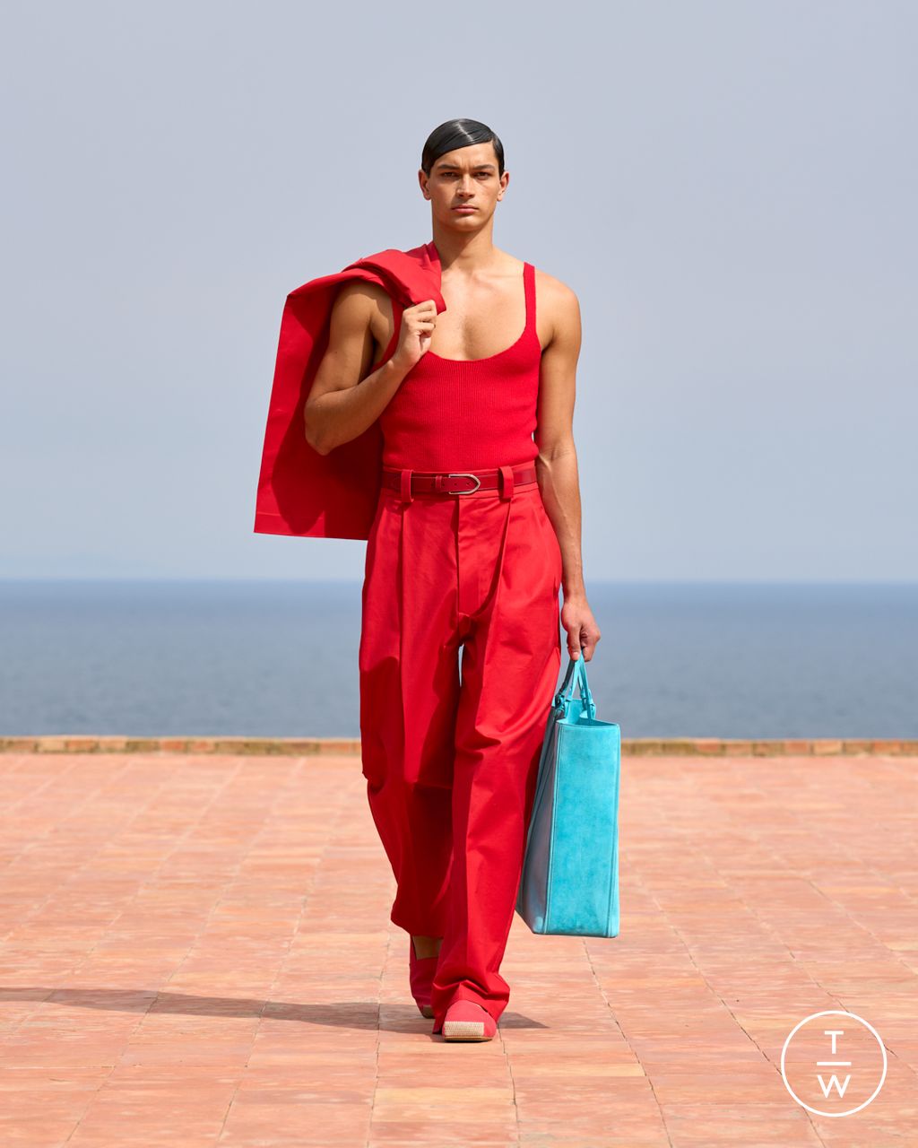 Fashion Week Paris Fall/Winter 2024 look 15 from the Jacquemus collection 女装