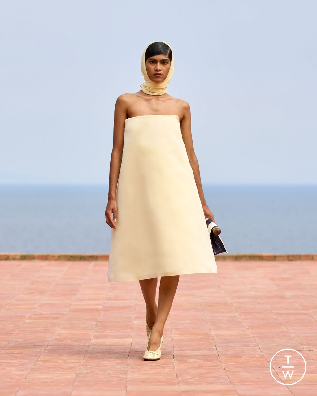 Fashion Week Paris Fall/Winter 2024 look 46 from the Jacquemus collection 女装