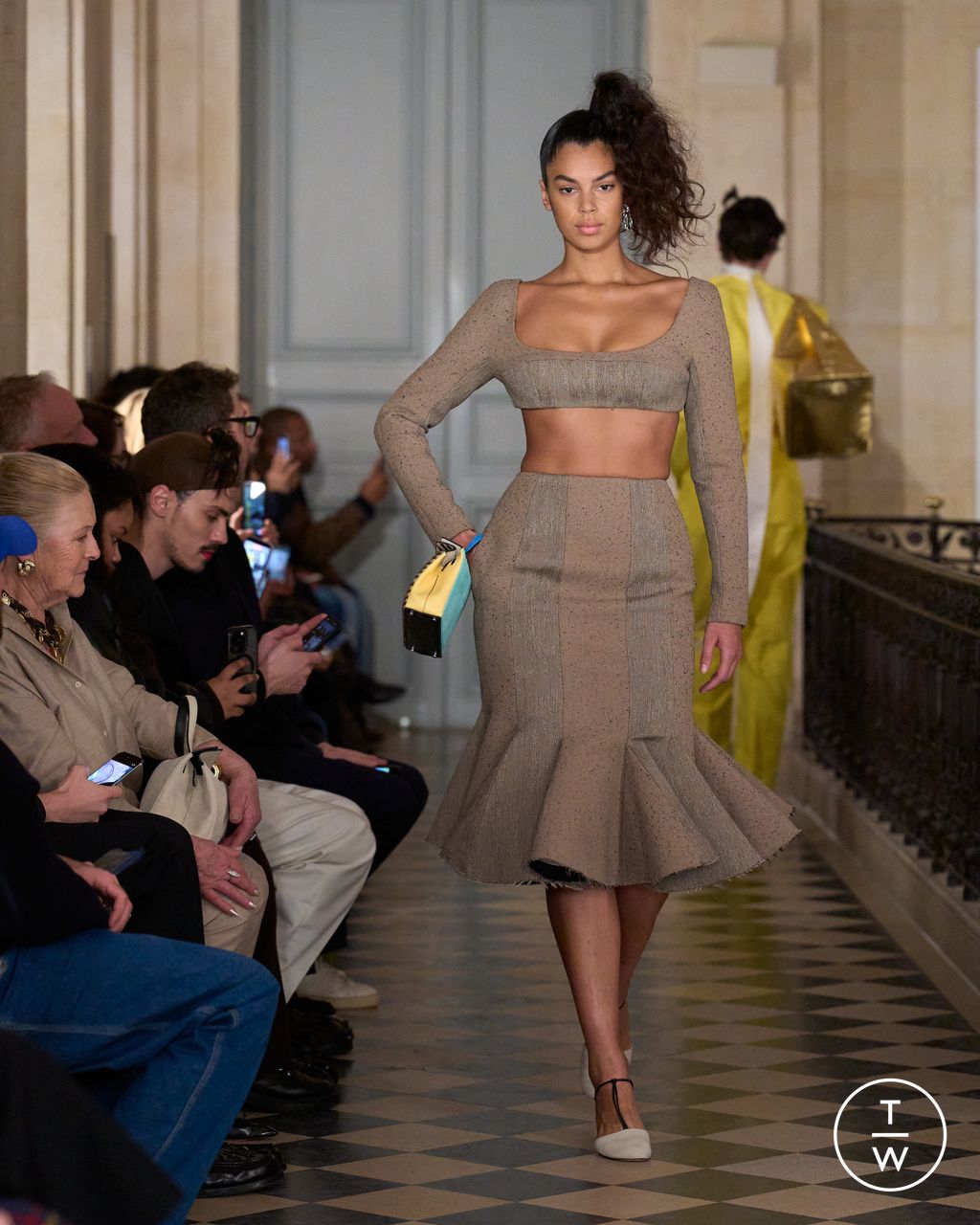 Fashion Week Paris Fall/Winter 2026 look 12 from the Jacquemus collection menswear