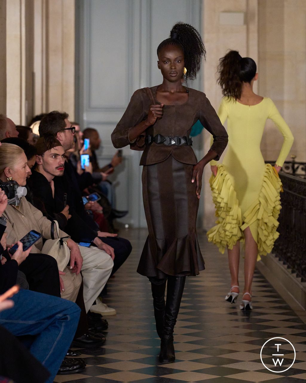 Fashion Week Paris Fall/Winter 2026 look 28 from the Jacquemus collection menswear