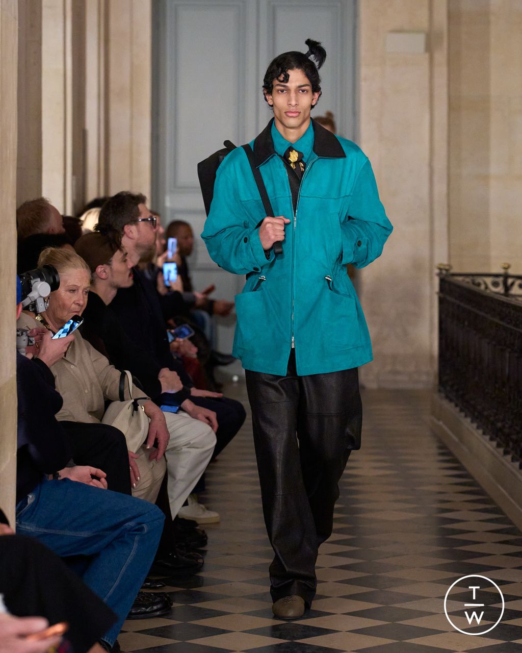 Fashion Week Paris Fall/Winter 2026 look 29 de la collection Jacquemus menswear