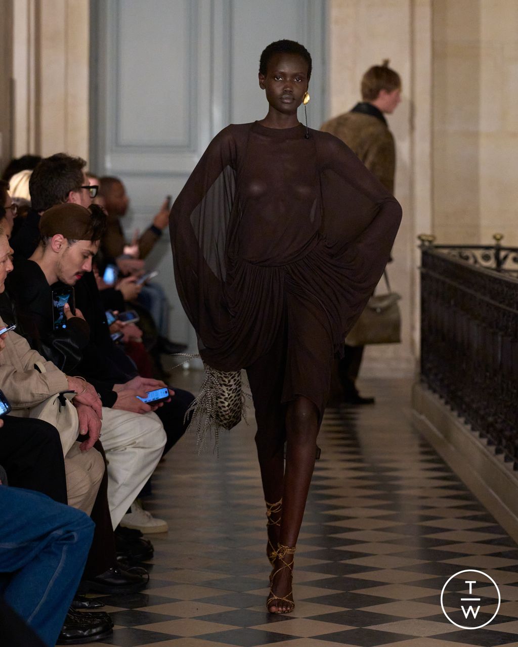 Fashion Week Paris Fall/Winter 2026 look 32 from the Jacquemus collection menswear