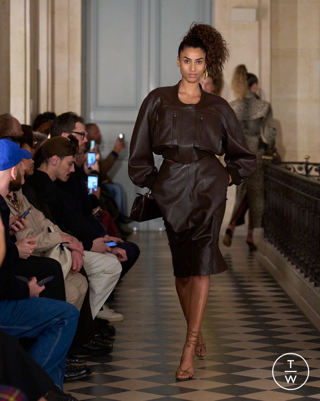 Fashion Week Paris Fall/Winter 2026 look 37 from the Jacquemus collection 男装