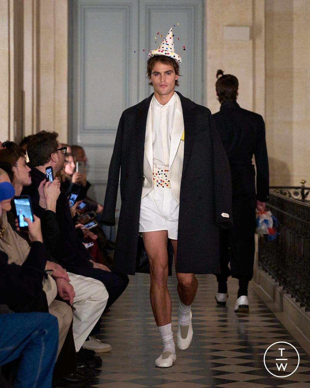 Fashion Week Paris Fall/Winter 2026 look 59 from the Jacquemus collection 男装