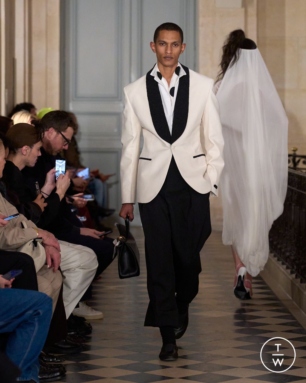 Fashion Week Paris Fall/Winter 2026 look 65 from the Jacquemus collection menswear