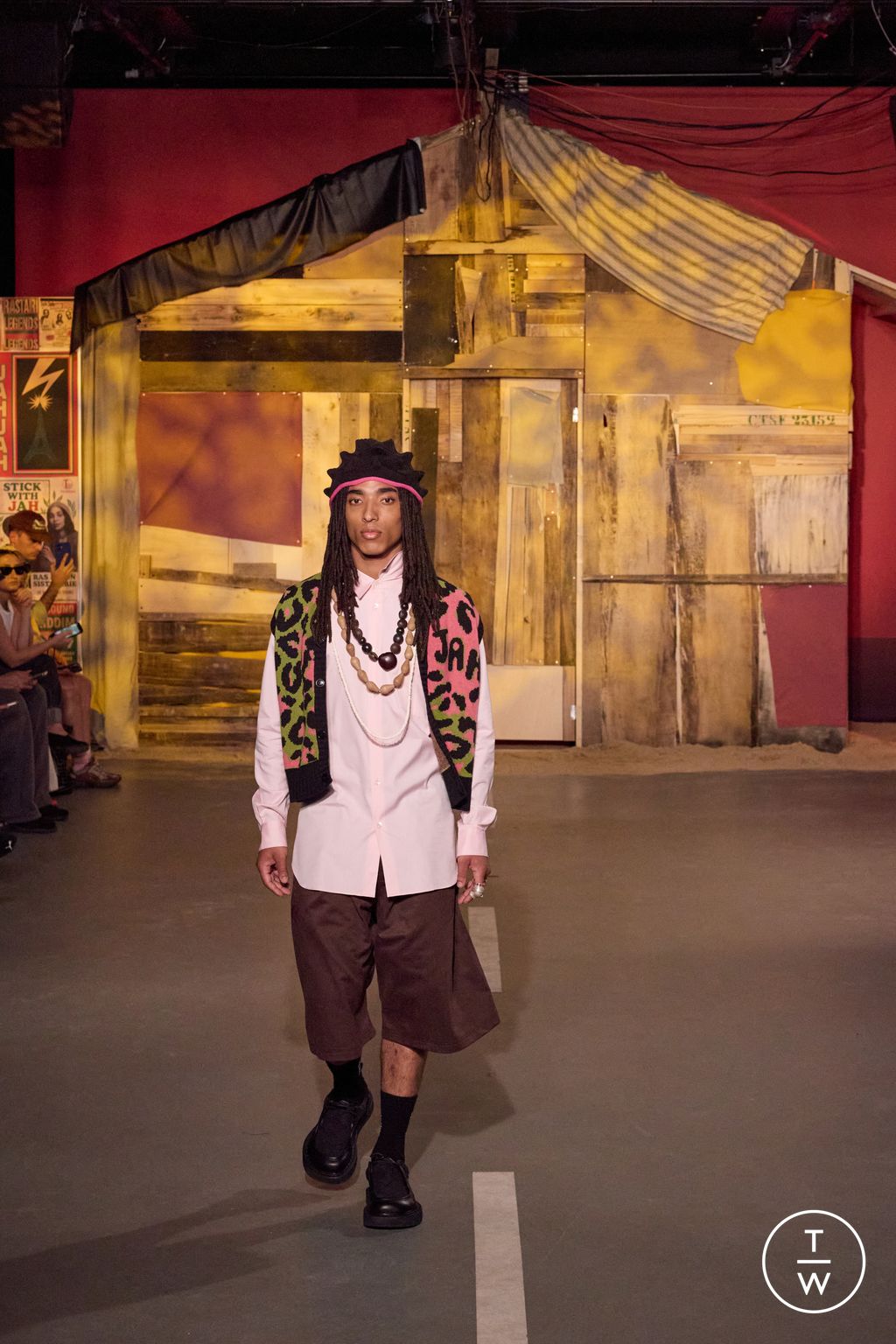 Fashion Week Paris Spring/Summer 2026 look 7 from the JAH JAH collection menswear