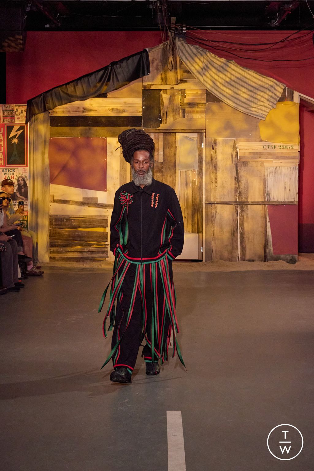 Fashion Week Paris Spring/Summer 2026 look 11 de la collection JAH JAH menswear