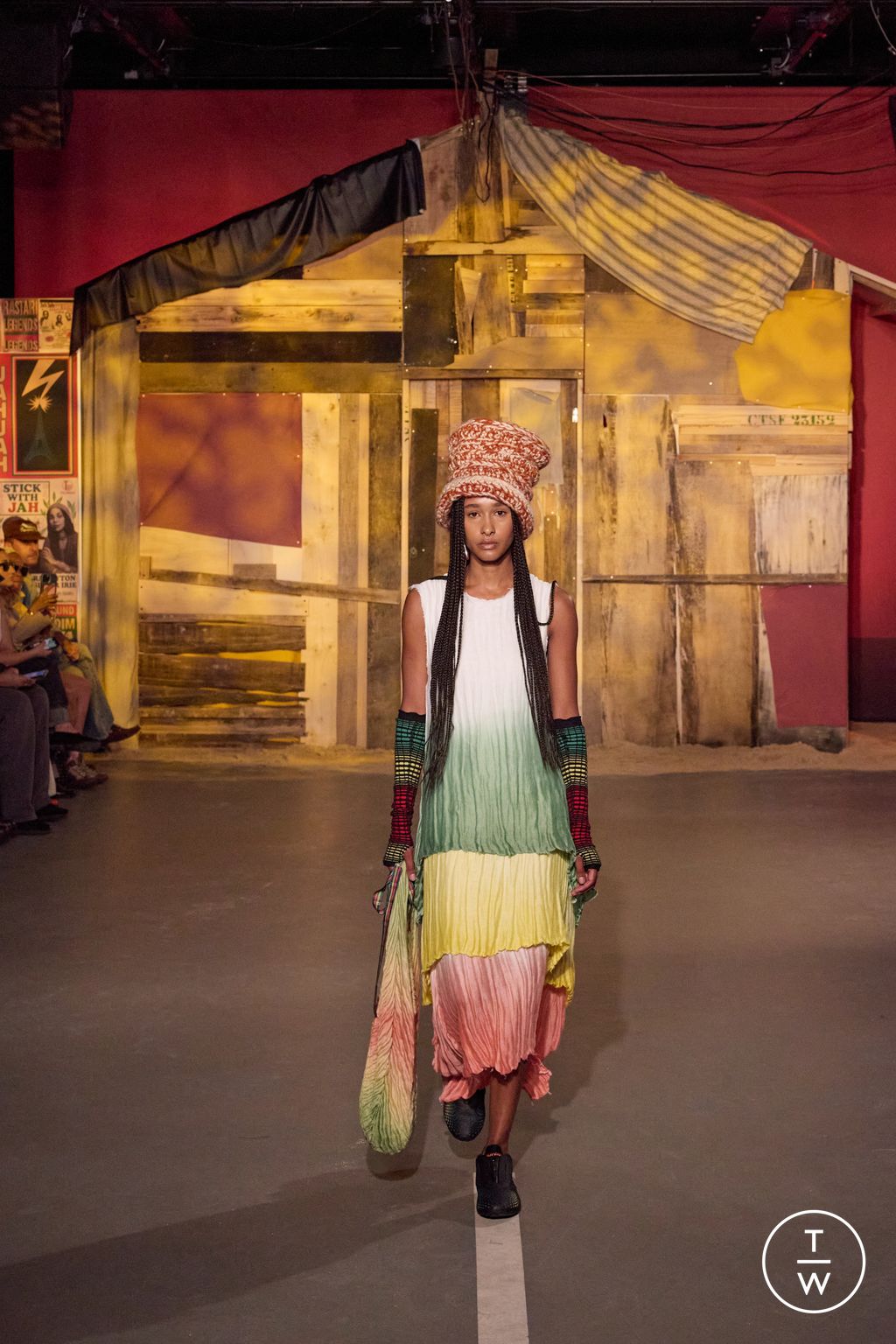 Fashion Week Paris Spring/Summer 2026 look 18 from the JAH JAH collection menswear