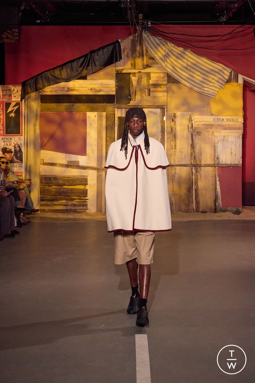 Fashion Week Paris Spring/Summer 2026 look 20 from the JAH JAH collection 男装