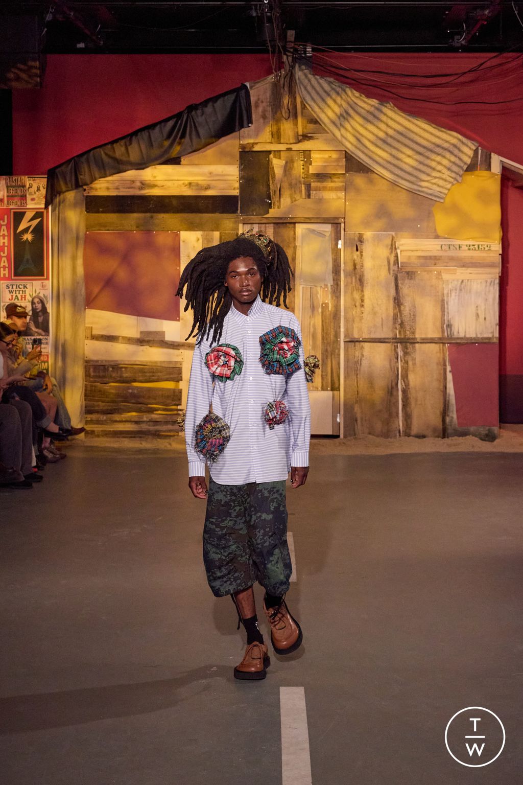 Fashion Week Paris Spring/Summer 2026 look 25 from the JAH JAH collection menswear